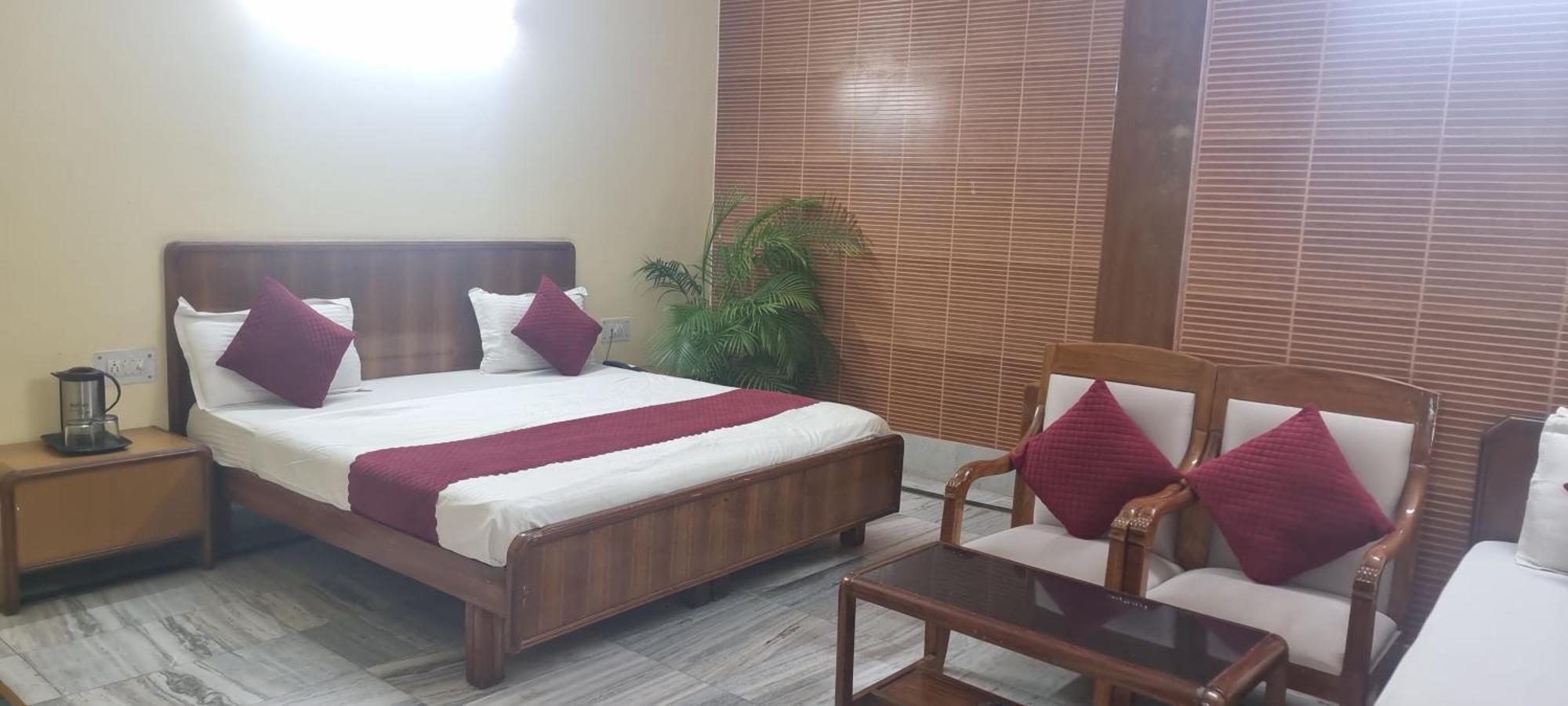Hotel Har Ki Pauri By Around Stays Haridwār المظهر الخارجي الصورة