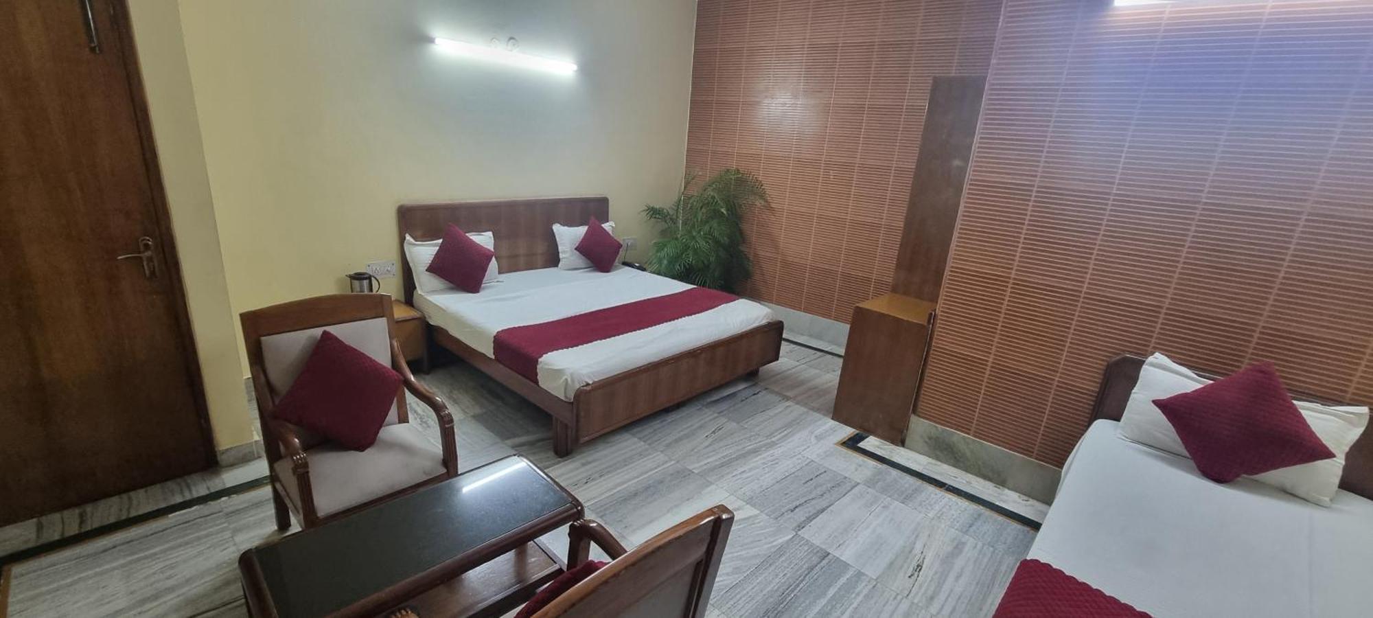 Hotel Har Ki Pauri By Around Stays Haridwār المظهر الخارجي الصورة