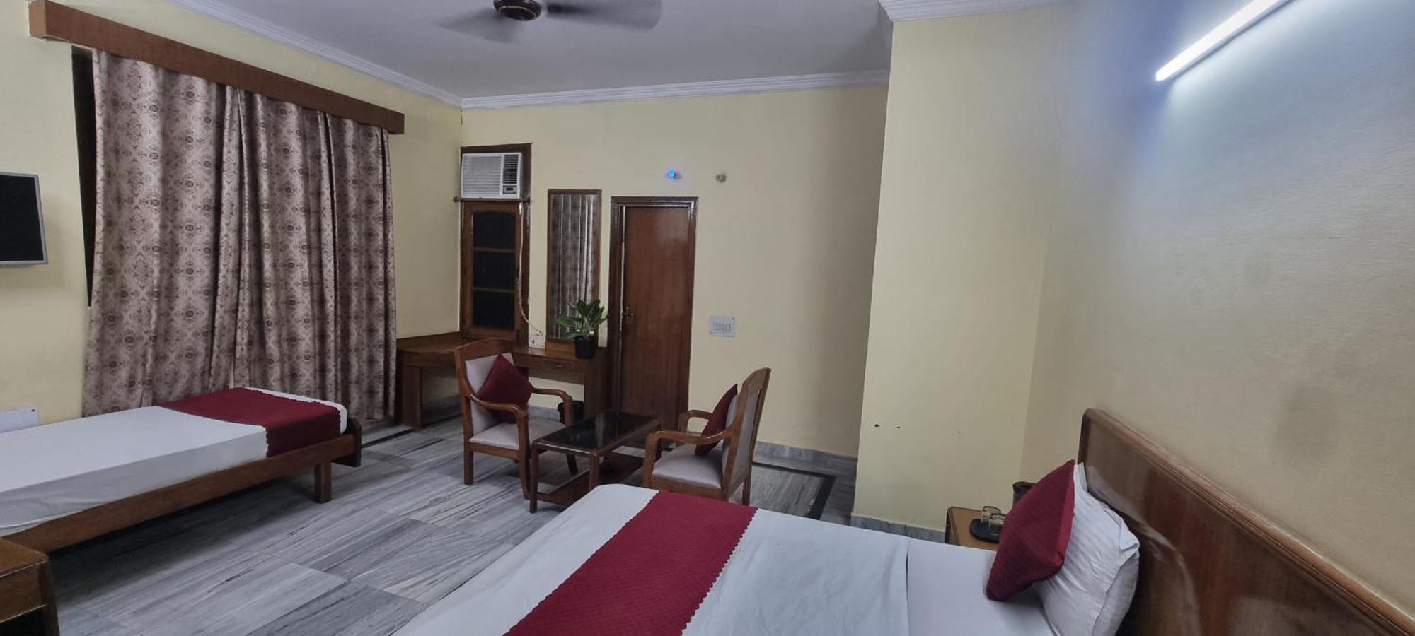 Hotel Har Ki Pauri By Around Stays Haridwār المظهر الخارجي الصورة