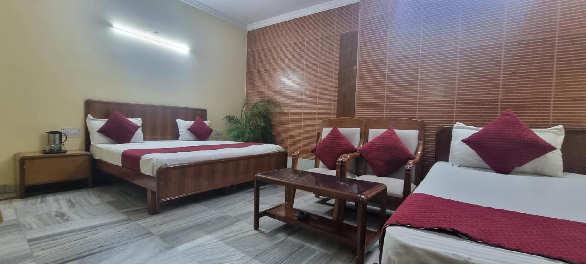 Hotel Har Ki Pauri By Around Stays Haridwār المظهر الخارجي الصورة