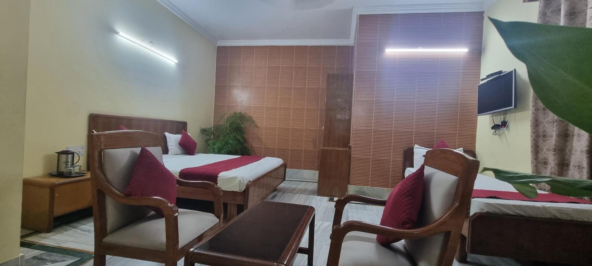 Hotel Har Ki Pauri By Around Stays Haridwār المظهر الخارجي الصورة
